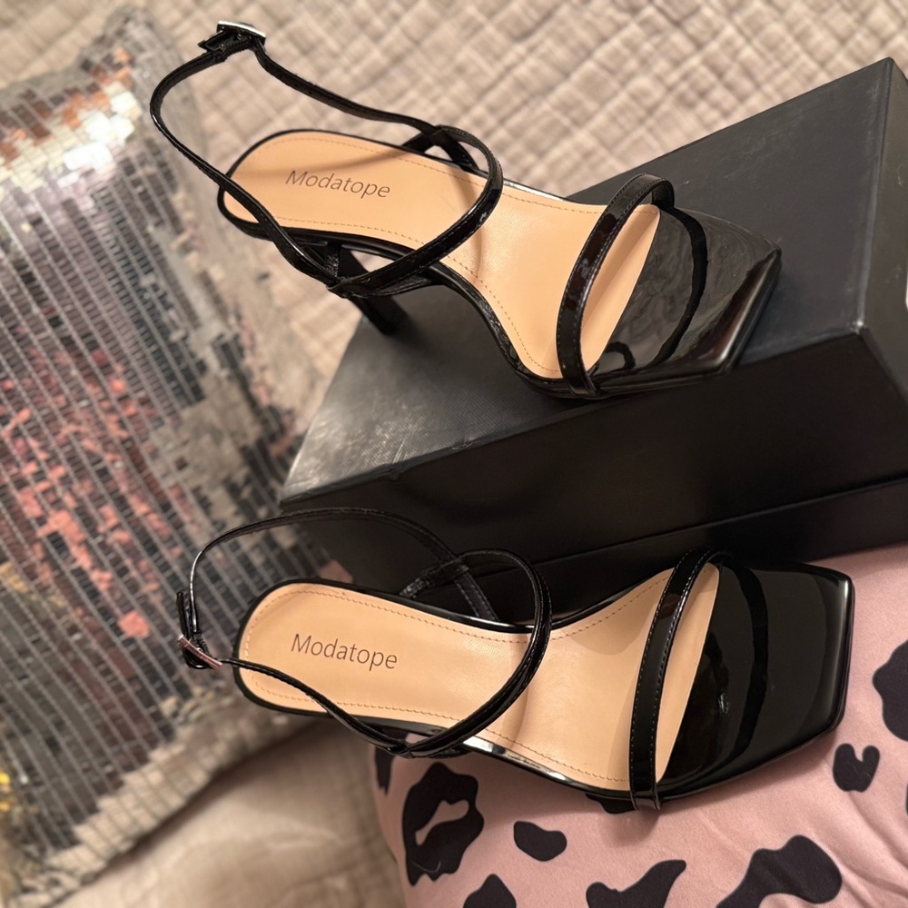 Modatope Black Strappy Heels Size 7